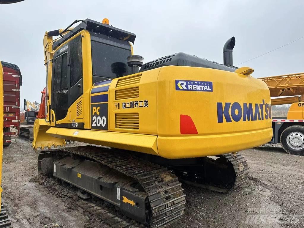 Komatsu PC 200-8 Малые экскаваторы 7т-12т