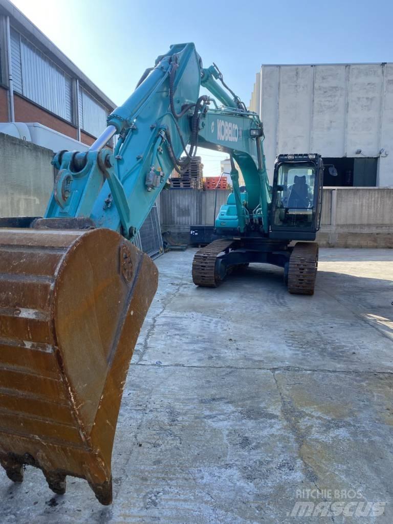 Kobelco SK210NLC Гусеничные экскаваторы