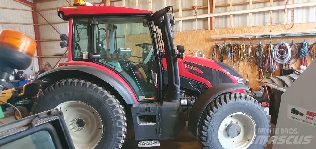 Valtra G125 Active Трактора