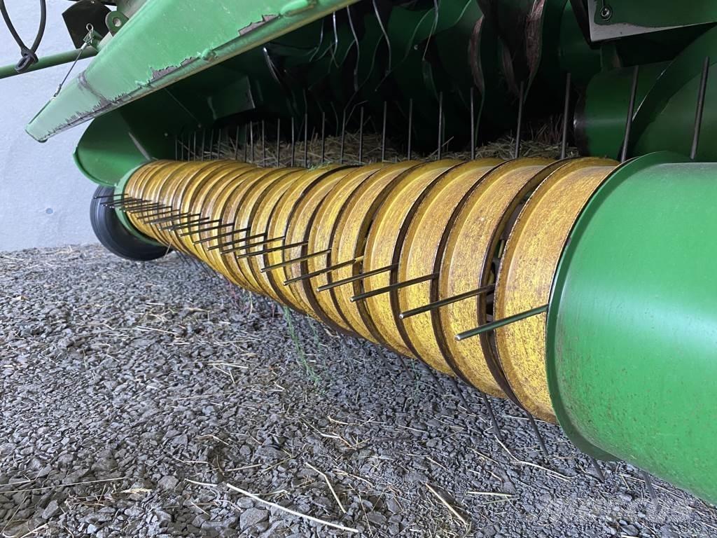 John Deere 568 Рулонные пресс-подборщики
