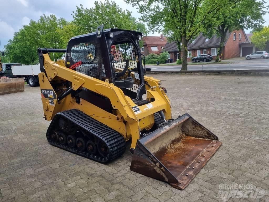 CAT 257 D Мини-погрузчики