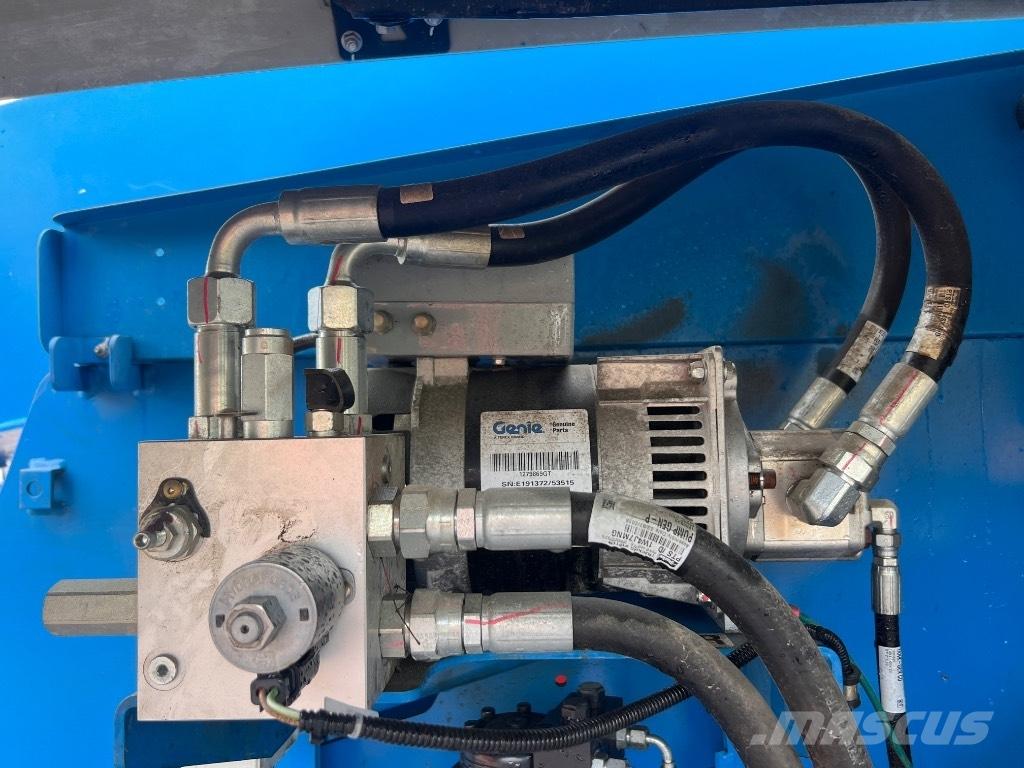 Genie S 65XC TRAX Коленчатые подъемники
