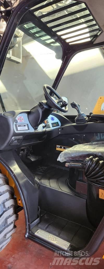 JCB 520-40 Телескопические погрузчики