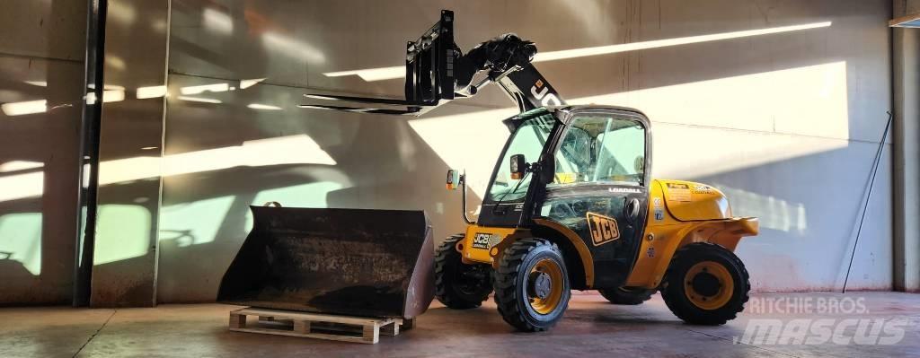 JCB 520-40 Телескопические погрузчики