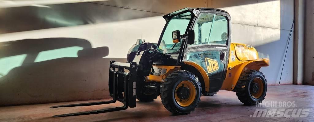 JCB 520-40 Телескопические погрузчики