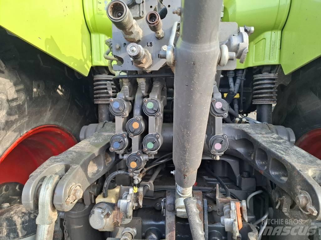 CLAAS Axion 810 Трактора