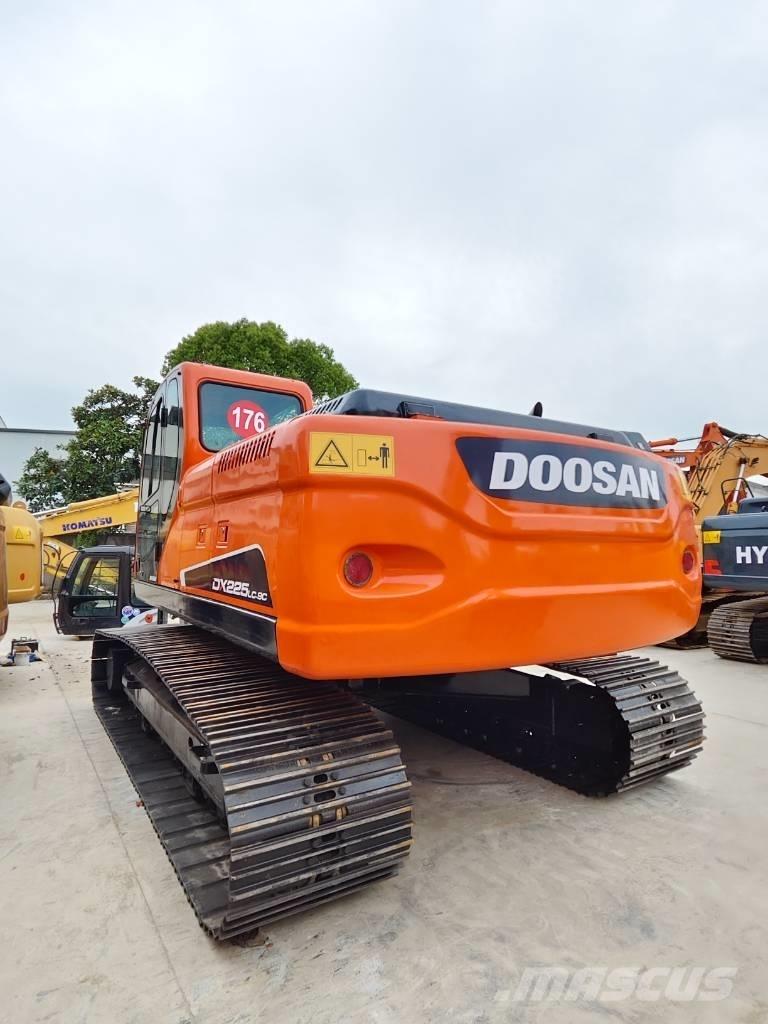 Doosan DX 225 LC-9C Гусеничные экскаваторы