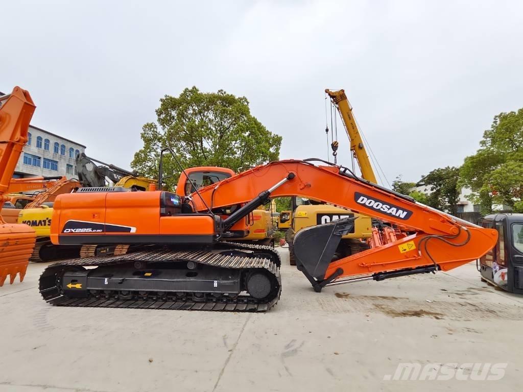 Doosan DX 225 LC-9C Гусеничные экскаваторы