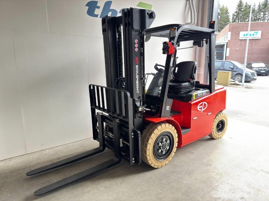 EP EFL302X4 Электропогрузчики