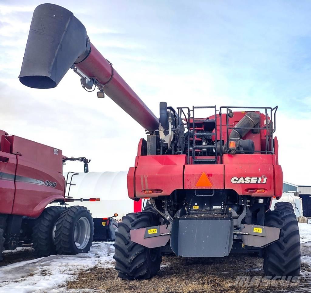CASE 8230 Зерноуборочные комбайны