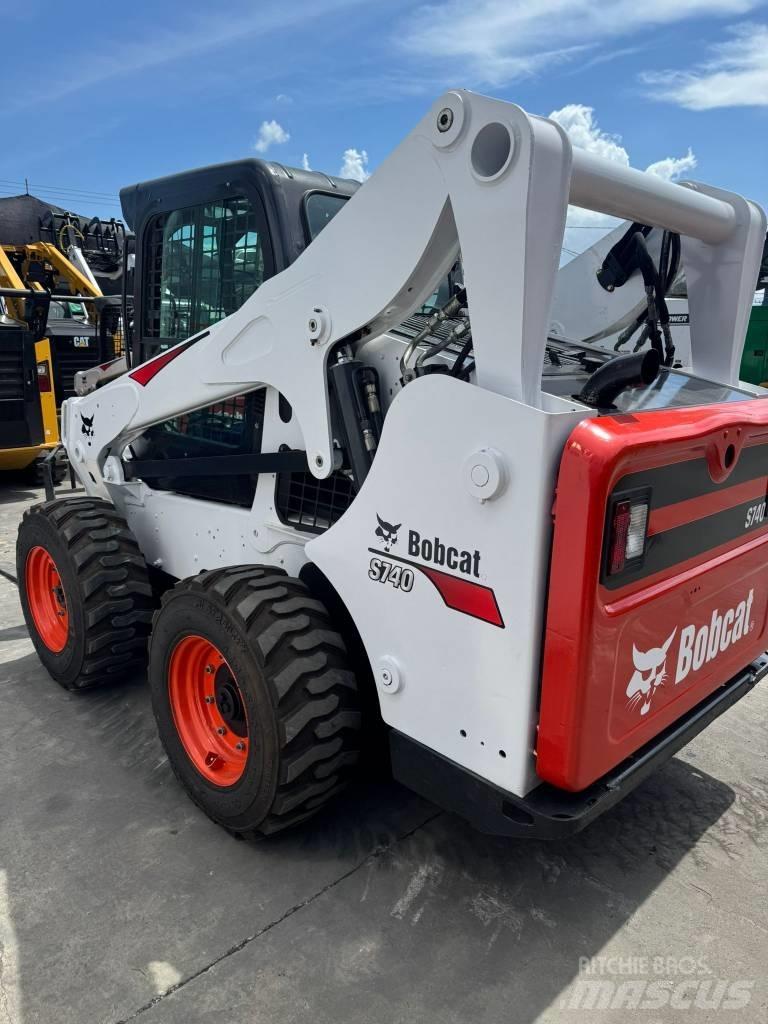 Bobcat S 740 Мини-погрузчики