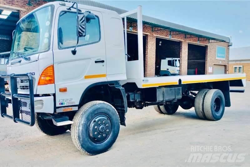 Hino 500 1322 4x4 Специальные грузовики