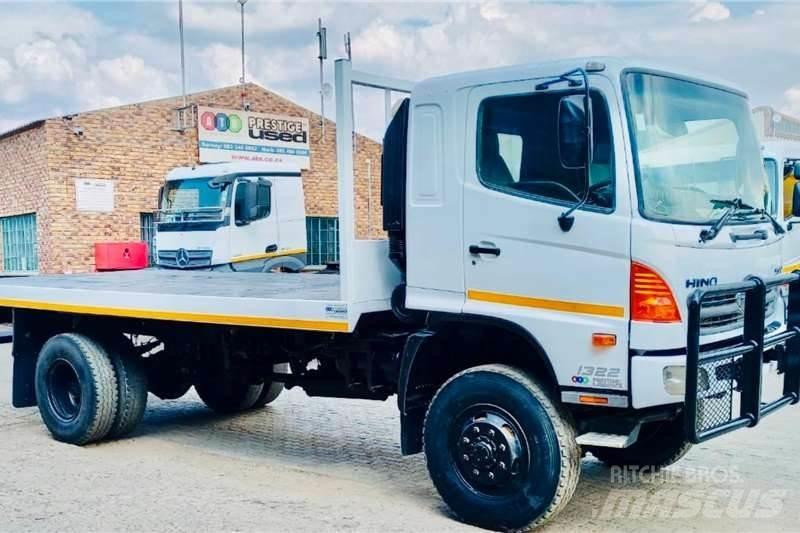 Hino 500 1322 4x4 Специальные грузовики