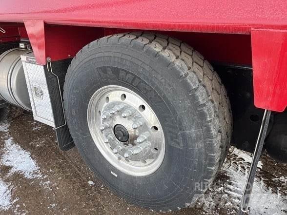 Kenworth T880 Грузовики-Самосвалы