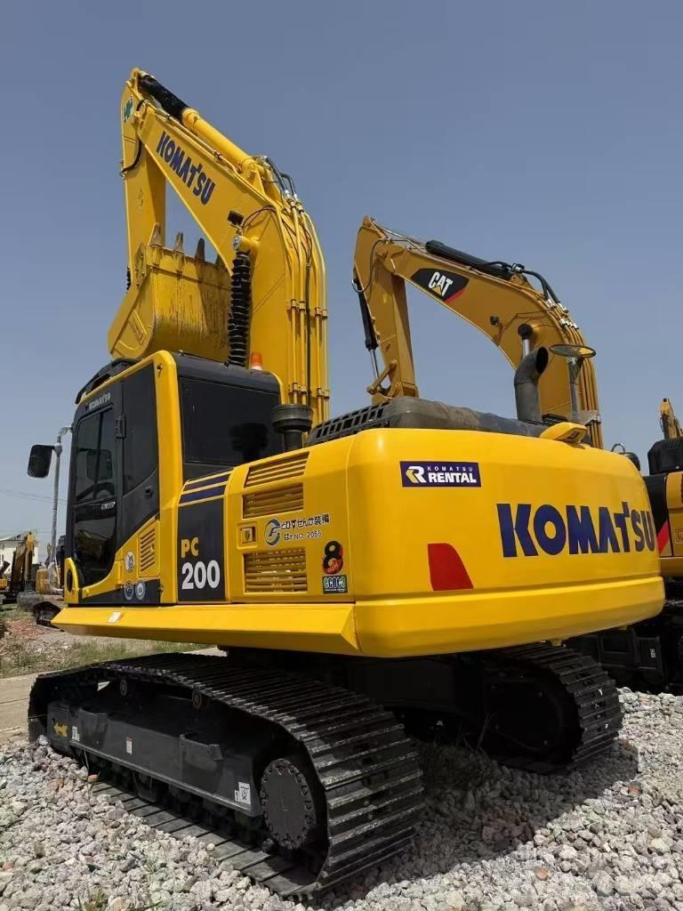 Komatsu 200-8 Гусеничные экскаваторы