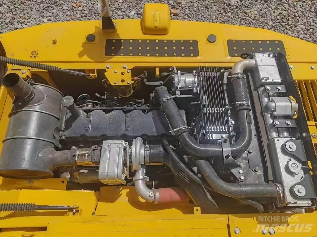 Komatsu 200-8 Гусеничные экскаваторы