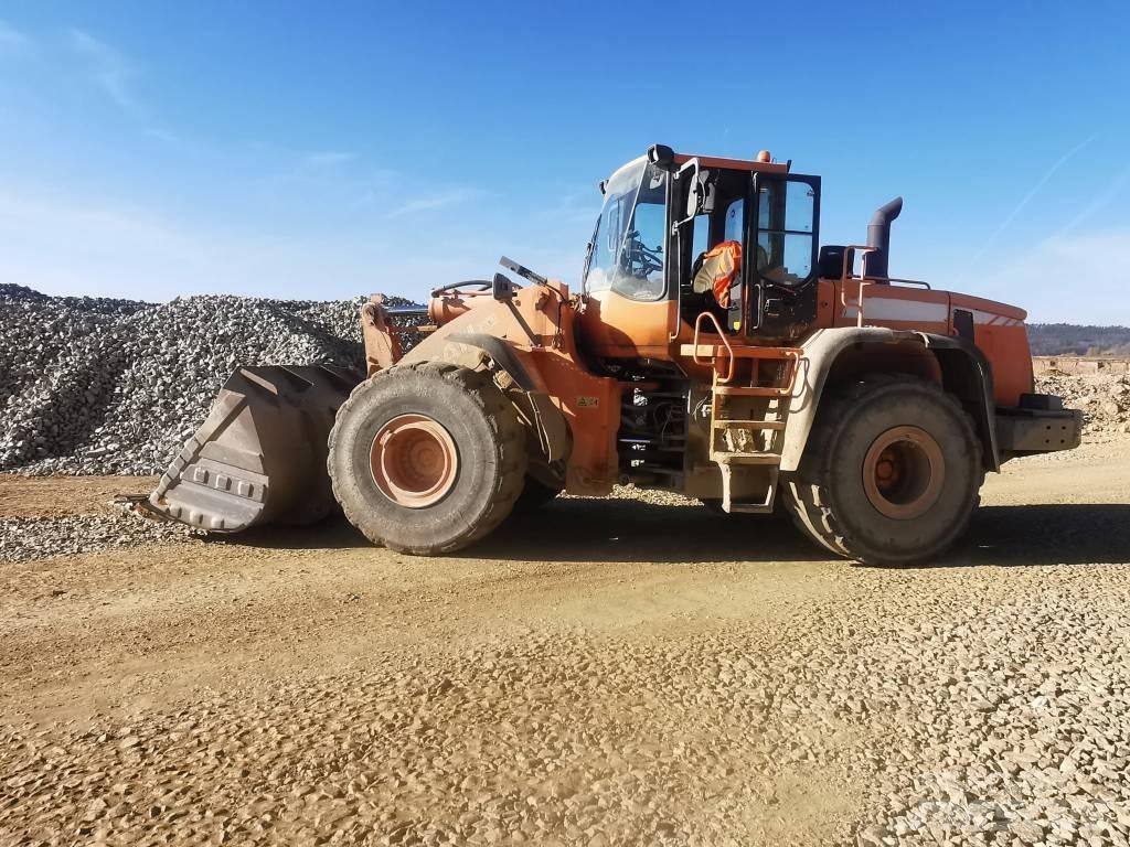 Doosan DL 400 Фронтальные погрузчики