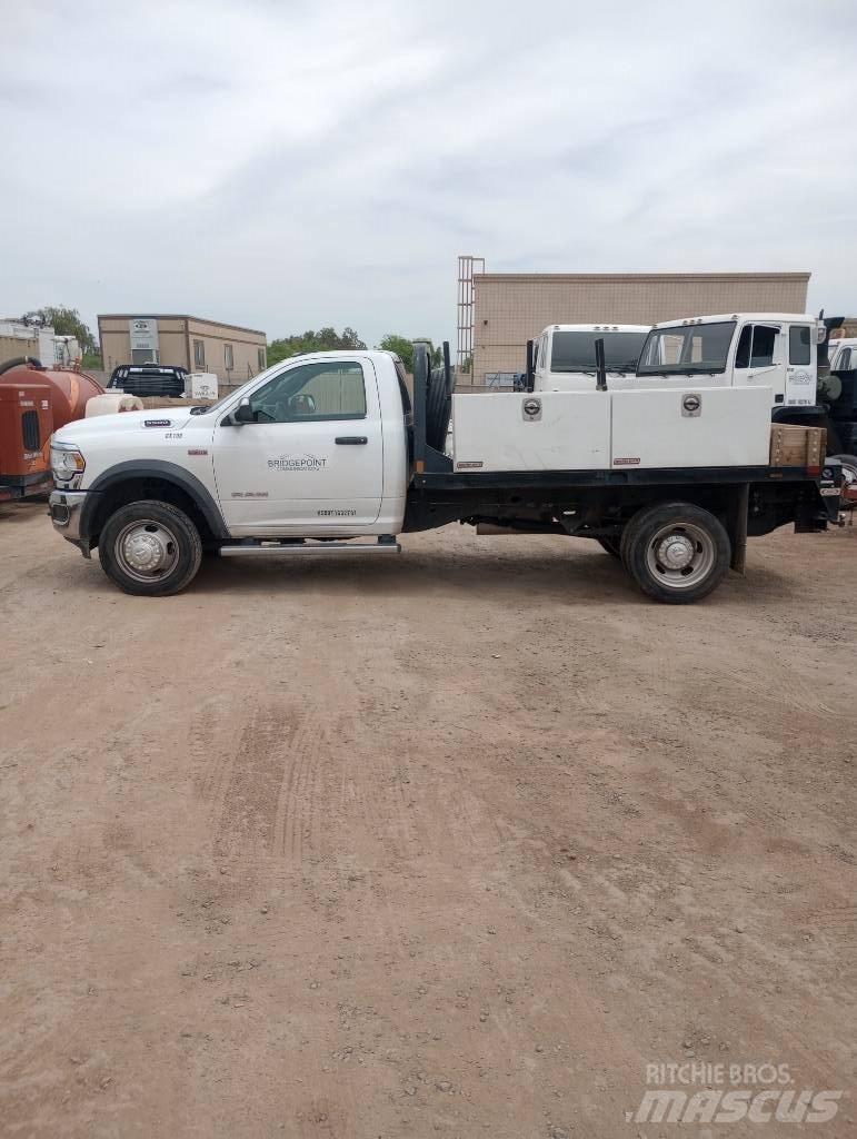 RAM 5500 Грузовики-платформы/боковая разгрузка