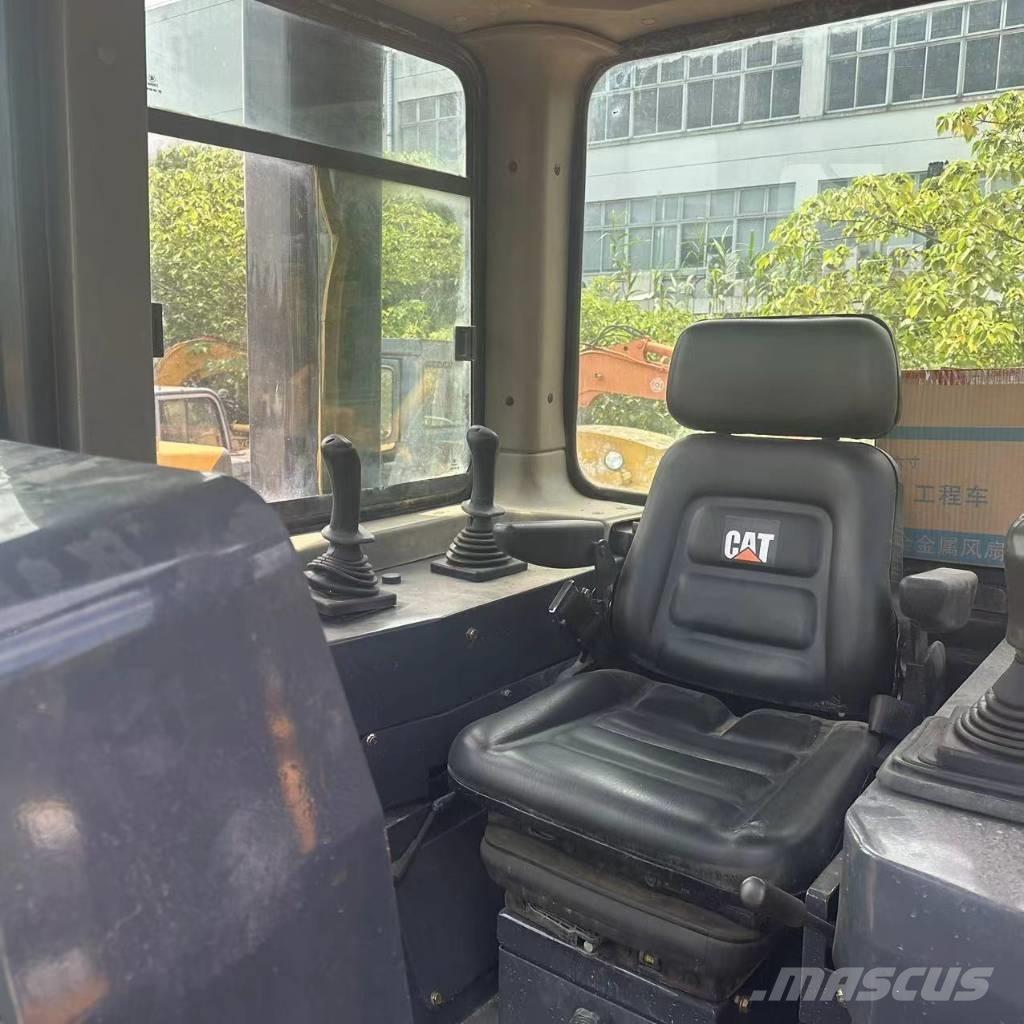 CAT D 8 R Гусеничные бульдозеры