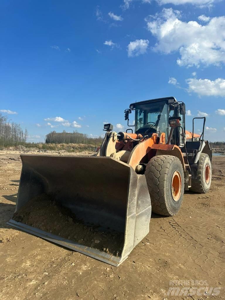Hitachi ZW 250 Фронтальные погрузчики
