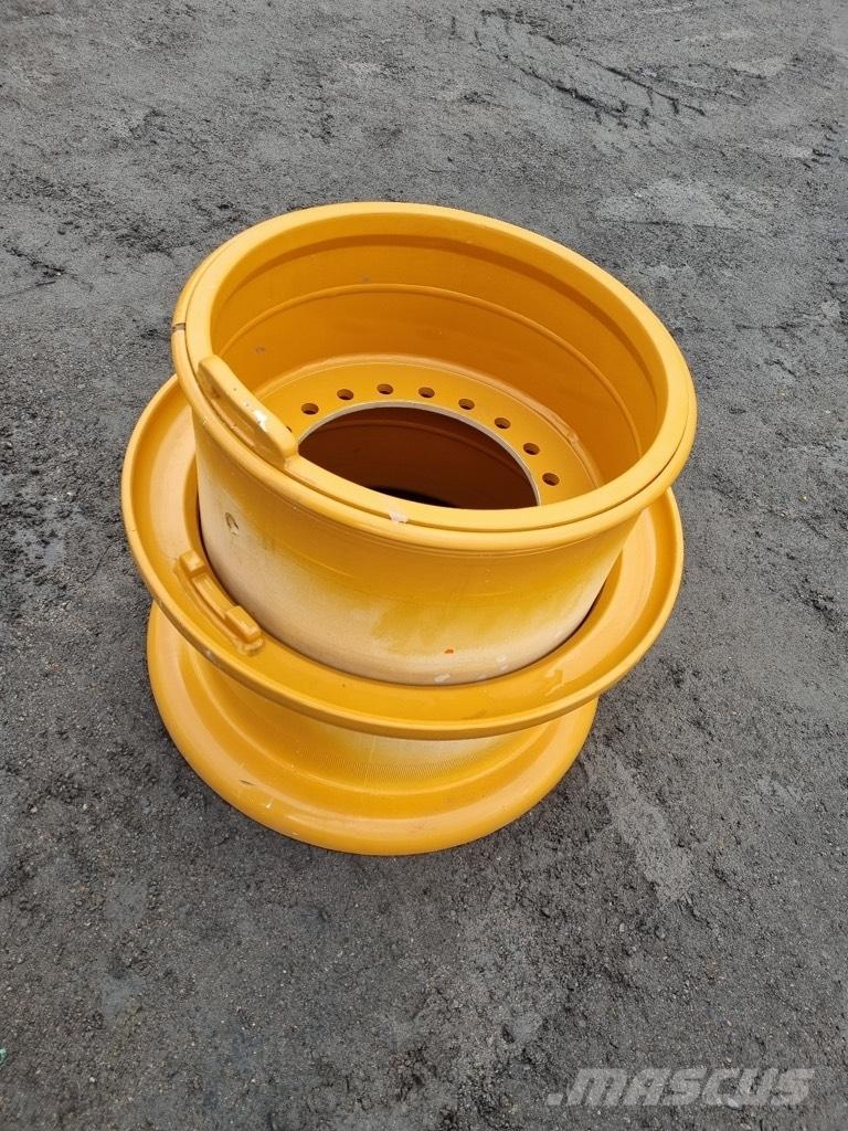 CASE 921 E rims Шины и колёса
