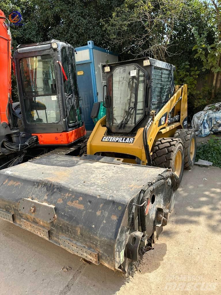 CAT 226 B Мини-погрузчики