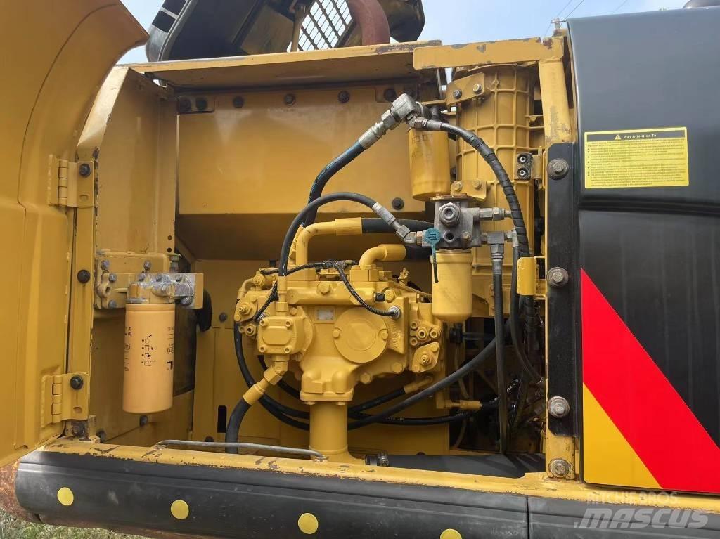CAT 320 D Гусеничные экскаваторы