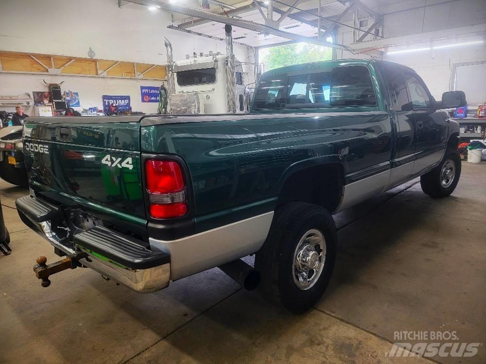 Dodge 2500 SLT Специальные грузовики