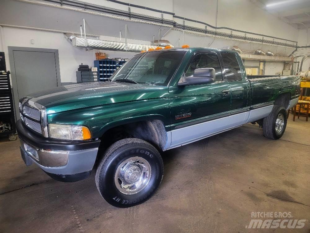 Dodge 2500 SLT Специальные грузовики