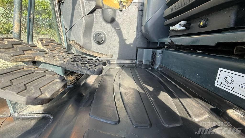 Hyundai HX 130 LCR Гусеничные экскаваторы