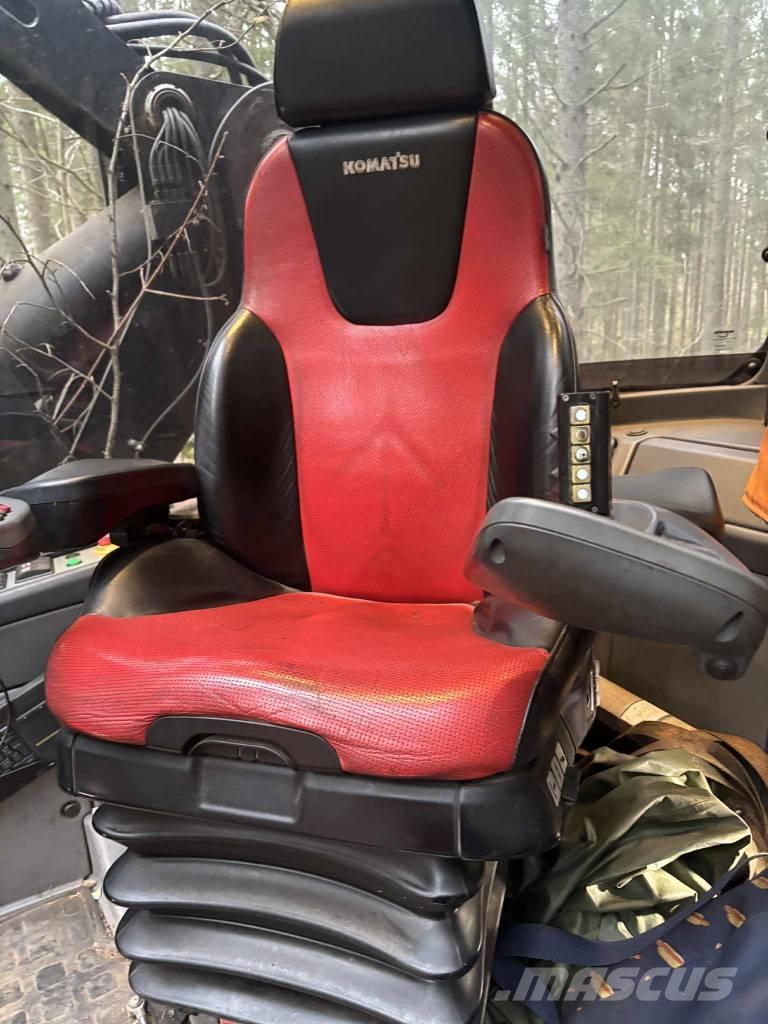 Komatsu 951 Харвестеры