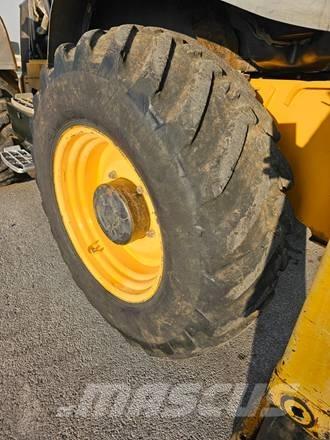 JCB 4 CX Экскаваторы-погрузчики