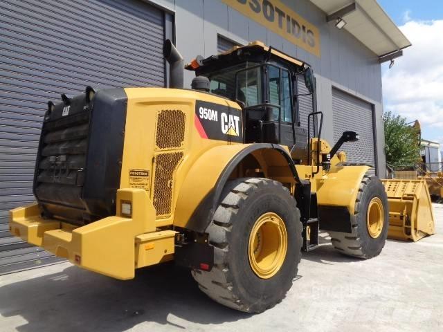 CAT 950M Фронтальные погрузчики