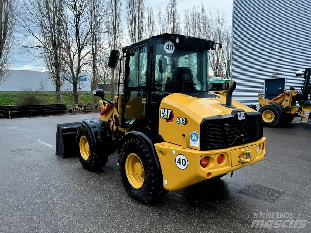 CAT 908 Фронтальные погрузчики