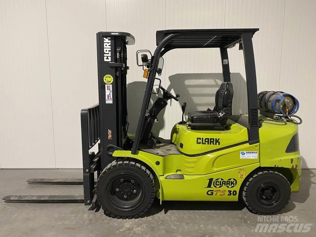 Clark GTS30 Газовые погрузчики