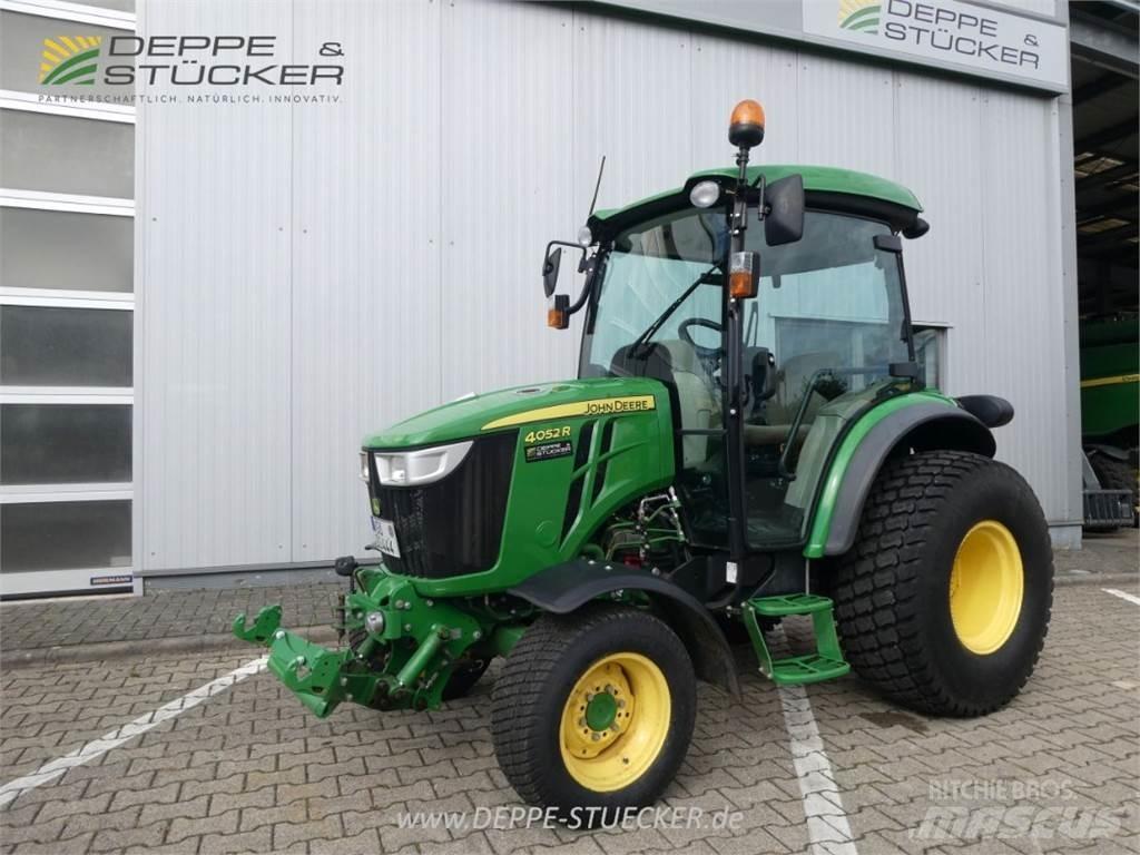 John Deere 4052R Коммунальные тракторы