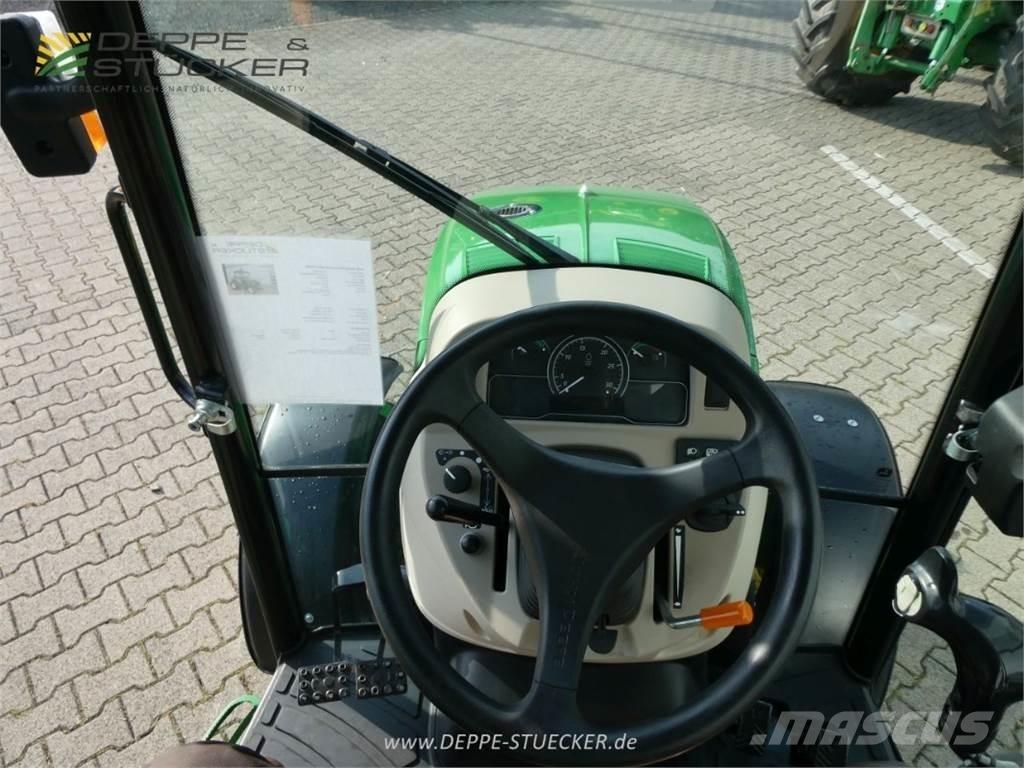 John Deere 4052R Коммунальные тракторы
