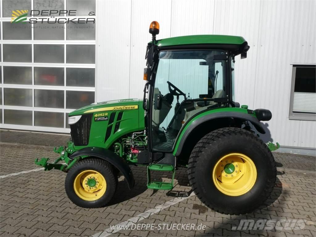 John Deere 4052R Коммунальные тракторы
