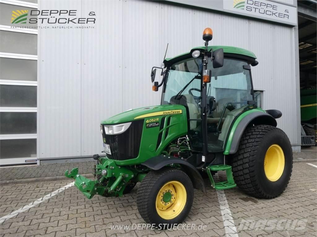 John Deere 4052R Коммунальные тракторы