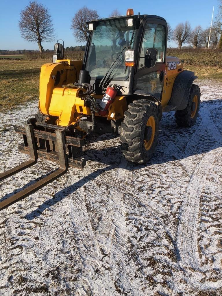 JCB 524-50 Сельскохозяйственные телескопические погрузчики