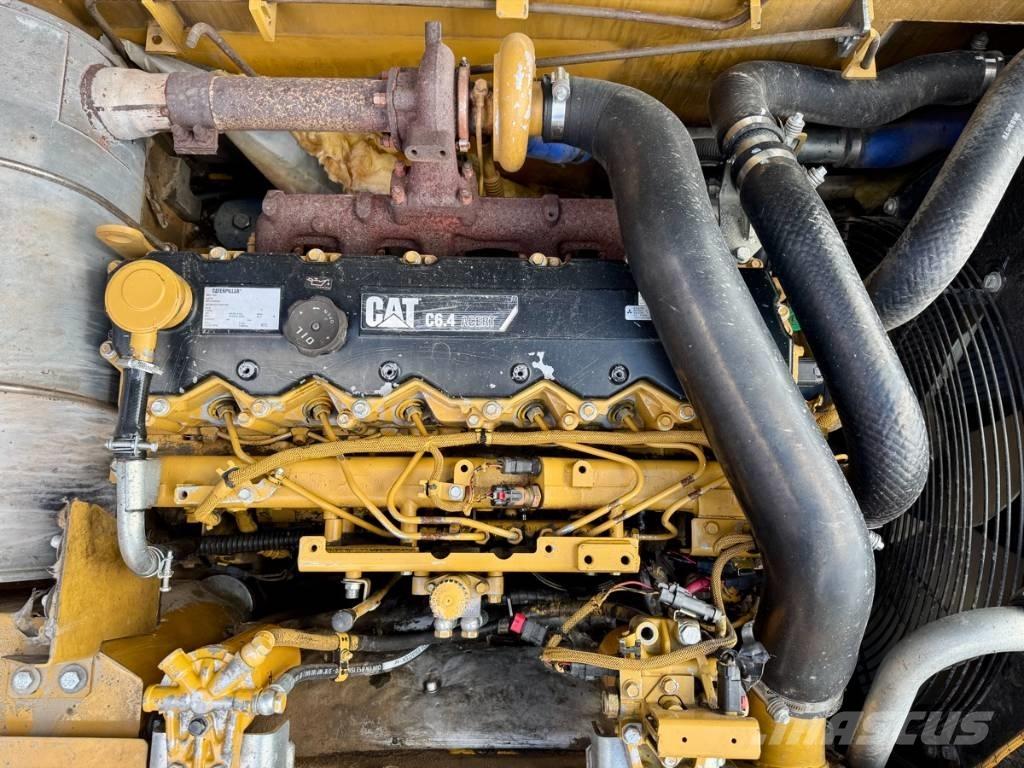 CAT 323 D Гусеничные экскаваторы