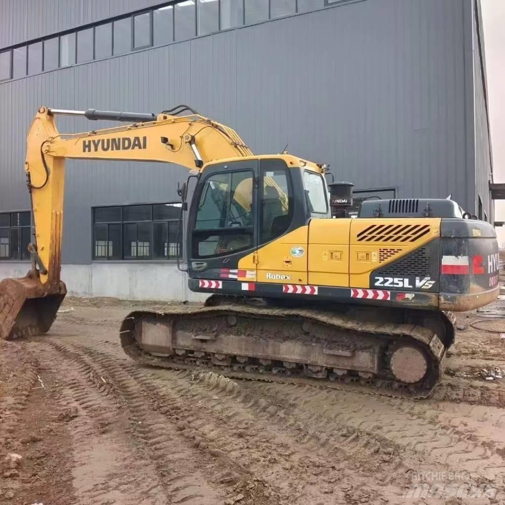 Hyundai R225LVS Колёсные экскаваторы