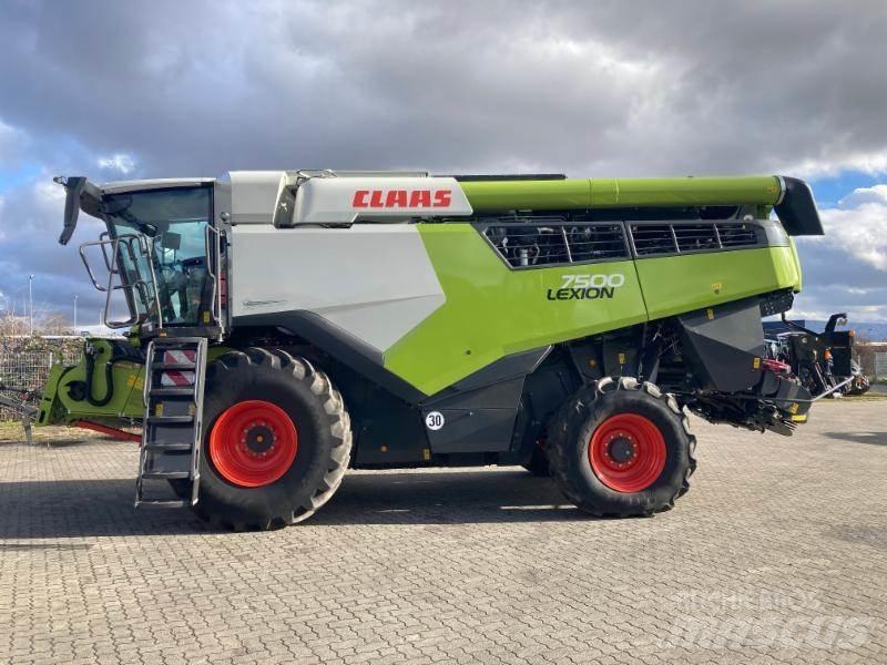 CLAAS LEXION 7500 Зерноуборочные комбайны