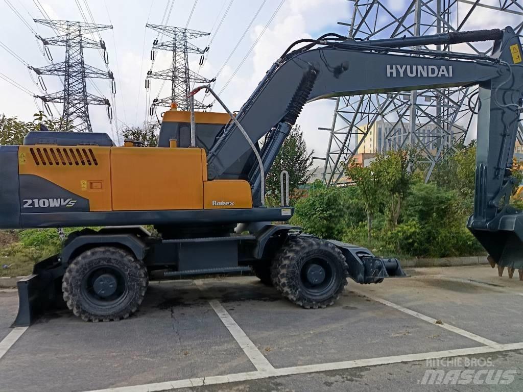 Hyundai R210W Колёсные экскаваторы