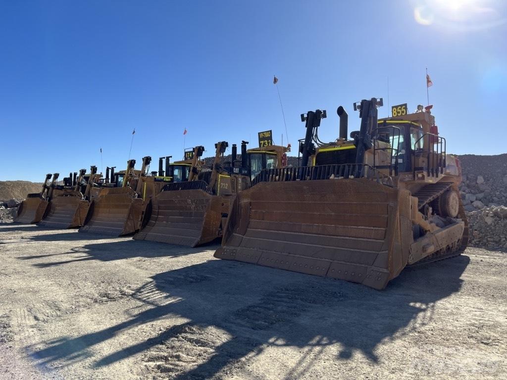 CAT D10T Гусеничные бульдозеры