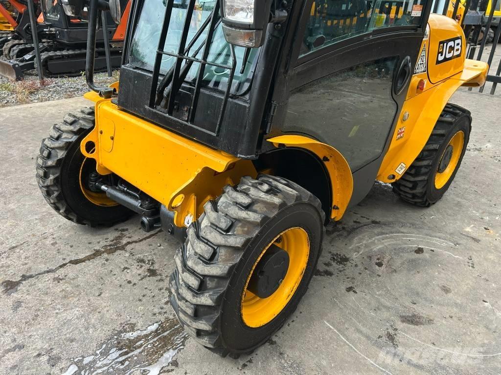 JCB 520-40 Телескопические погрузчики