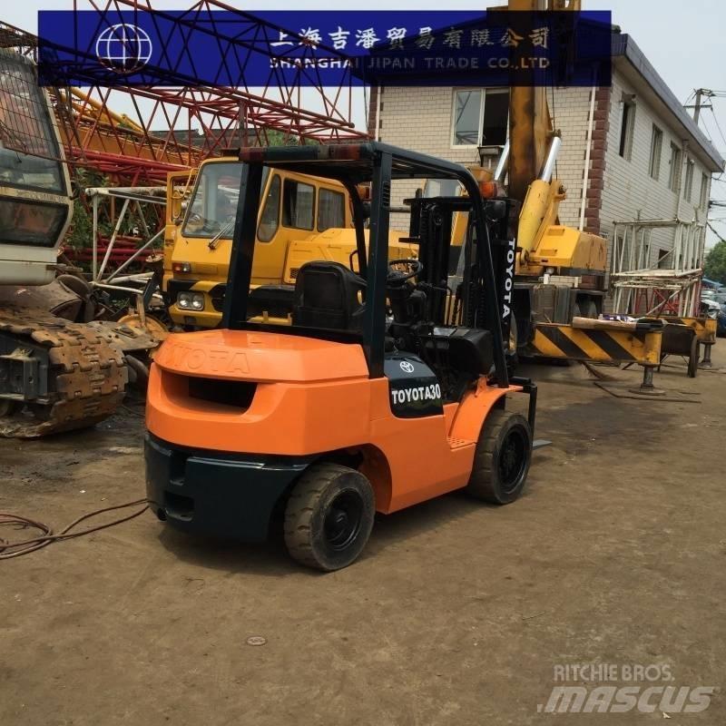 TCM FD 30 Дизельные погрузчики