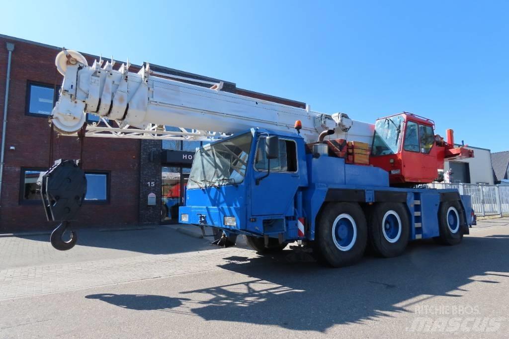 Liebherr LTM 1050-1 Автокраны