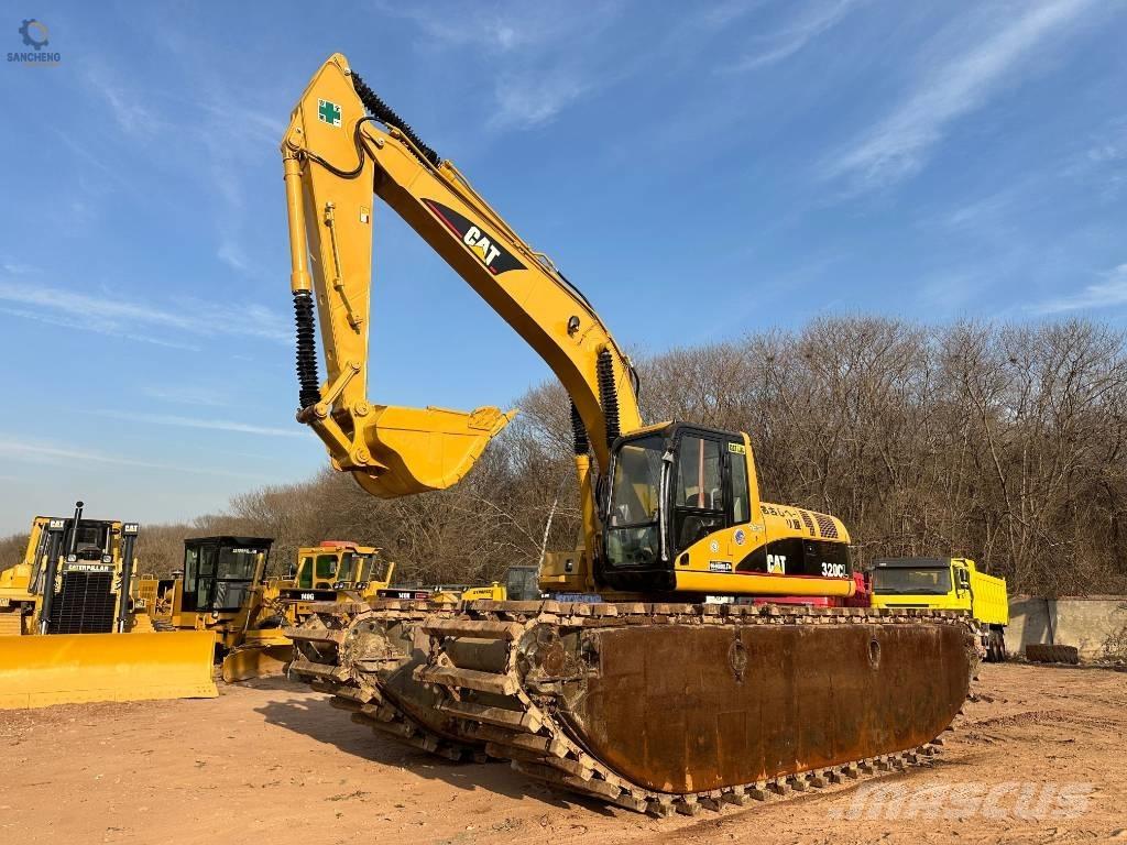 CAT 320 C L Экскаваторы-амфибии