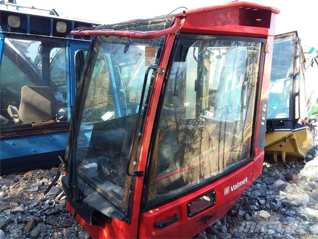 Valmet 931 Кабины и интерьер
